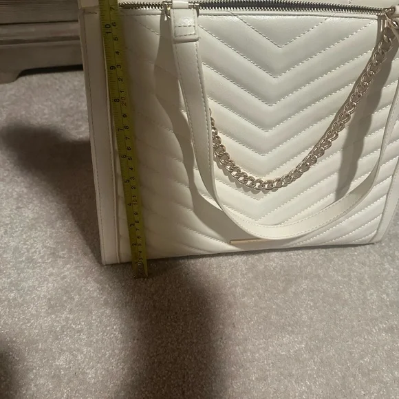 Aldo White and Gold Chain Handbag Purse - Picture 11 of 11